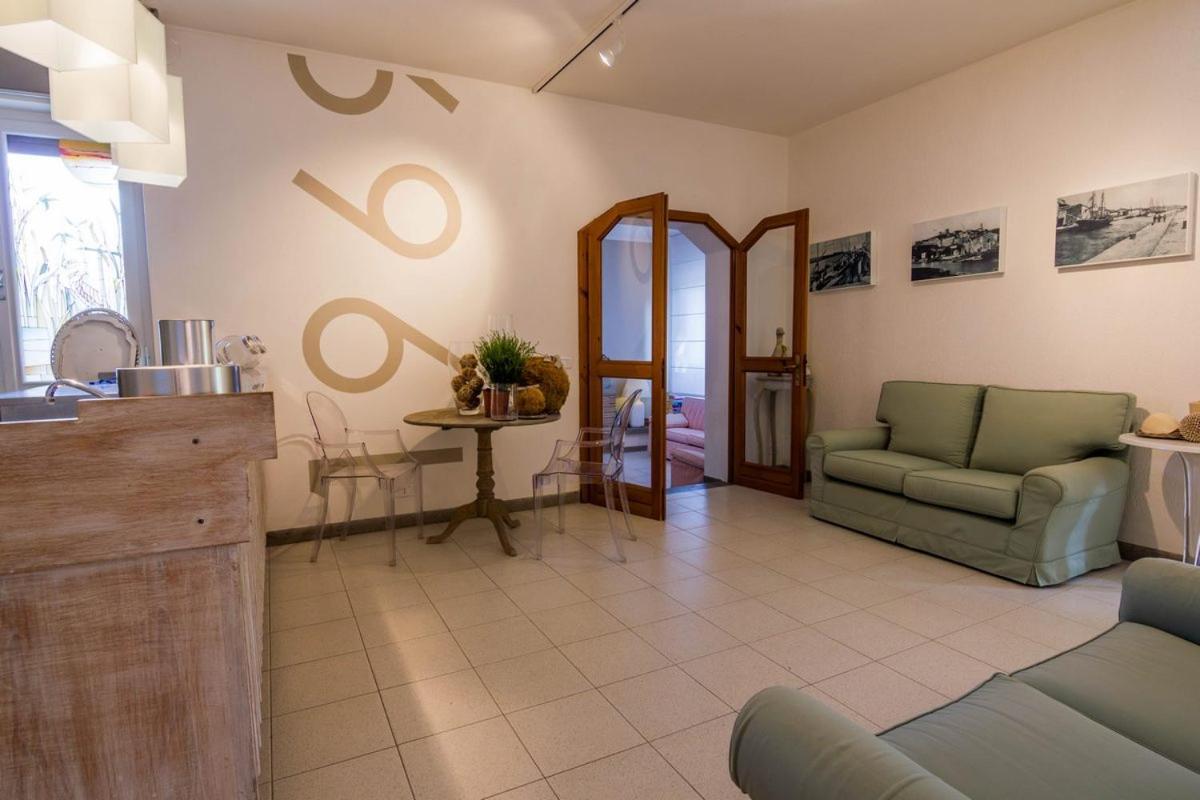Hotel Mirella Castiglione della Pescaia Buitenkant foto