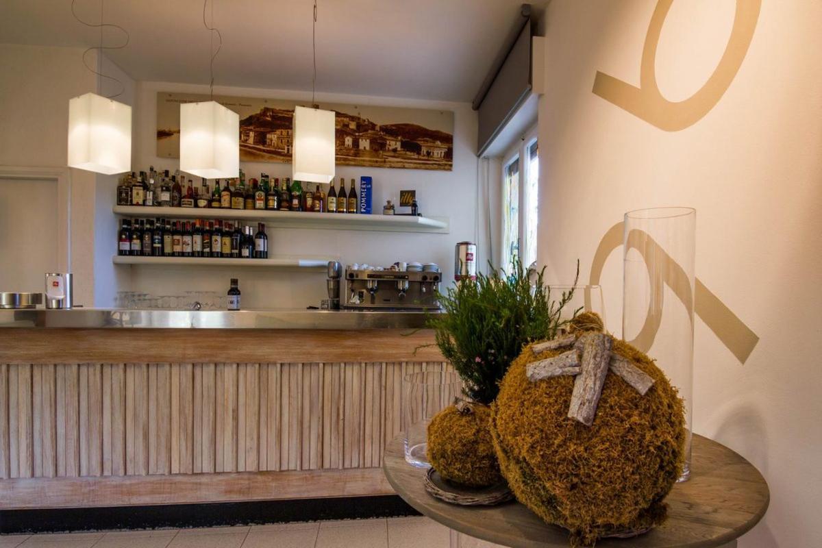 Hotel Mirella Castiglione della Pescaia Buitenkant foto