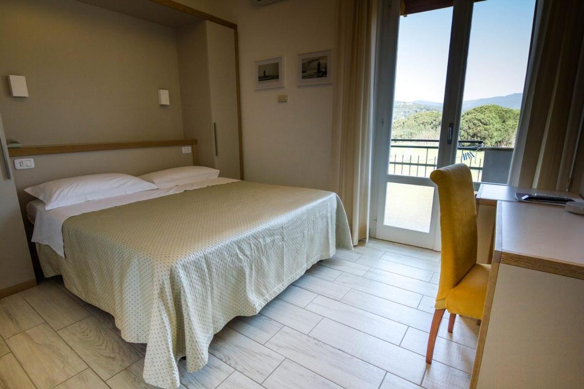 Hotel Mirella Castiglione della Pescaia Buitenkant foto